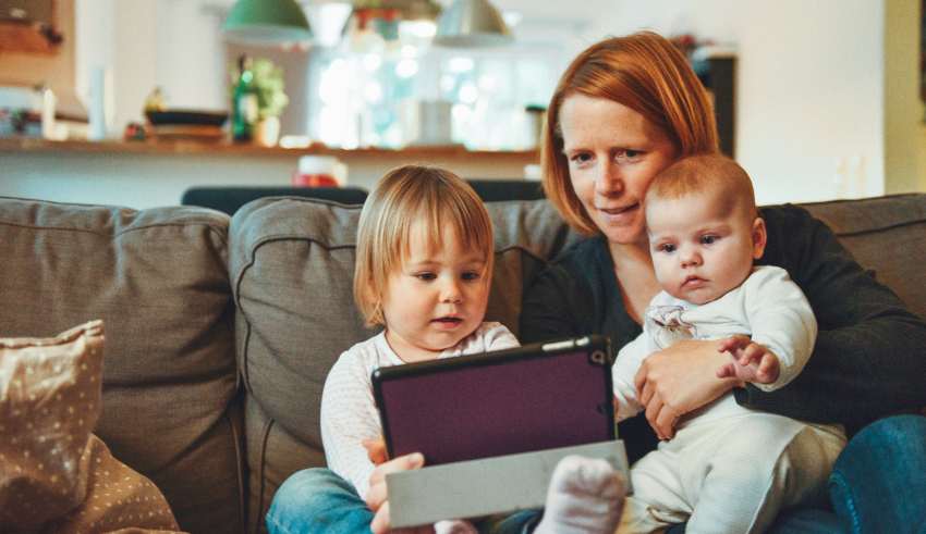 Tablets, Tablet use, children, screen time, technology use, speech delays