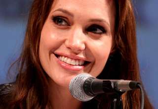 Angelina Jolie, Bell's Palsy, Brad Pitt, disorder