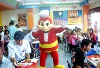 Jollibee, viral video, mascot dance, Versace On The Floor