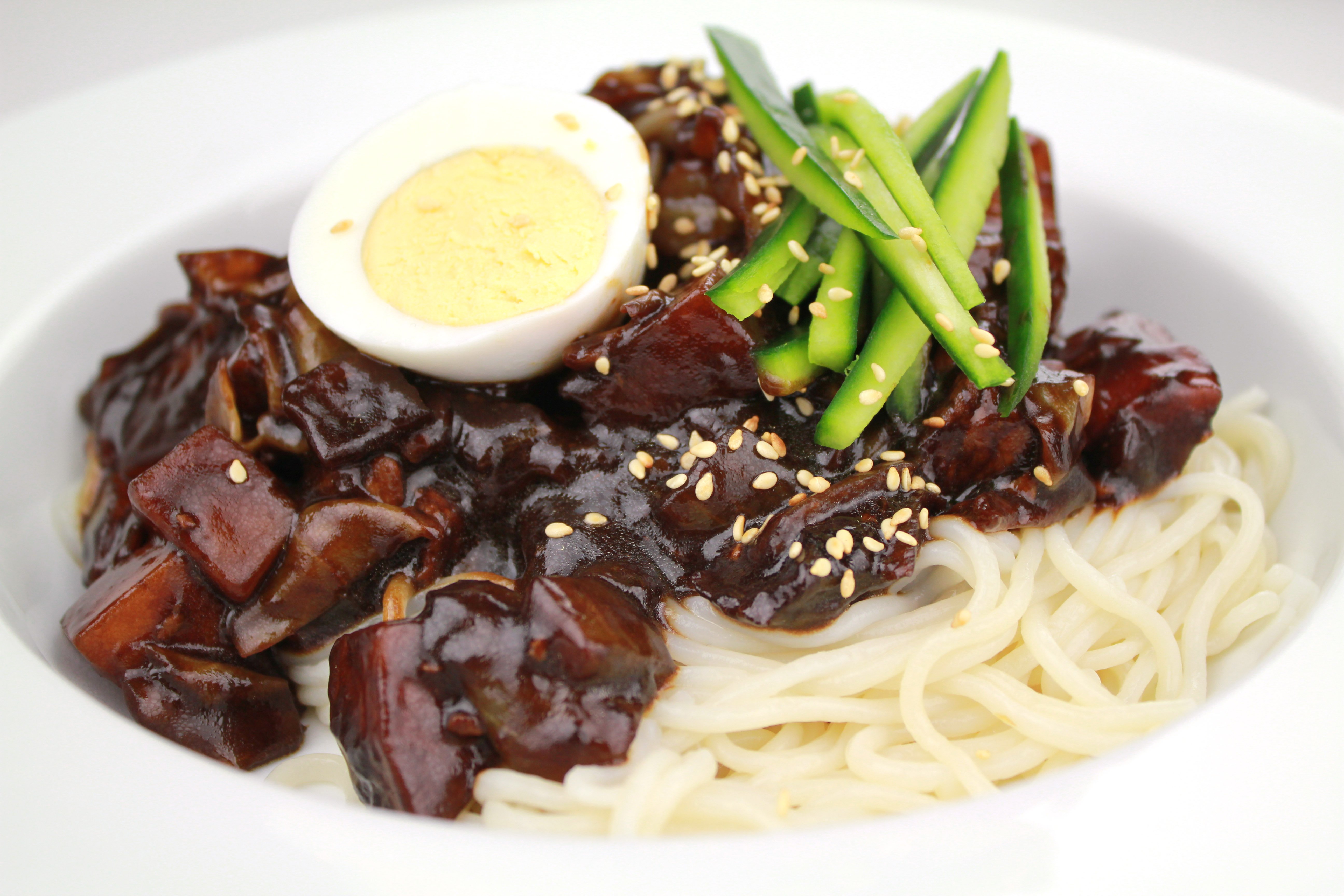 valentine's day korea, jajangmyeon, korea