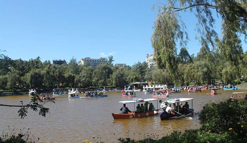 Baguio City, podium parking, building, Burnham Park, mall, residents, opposition
