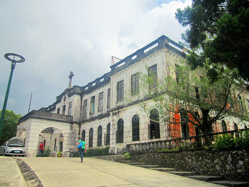 Dominican Hill Retreat House