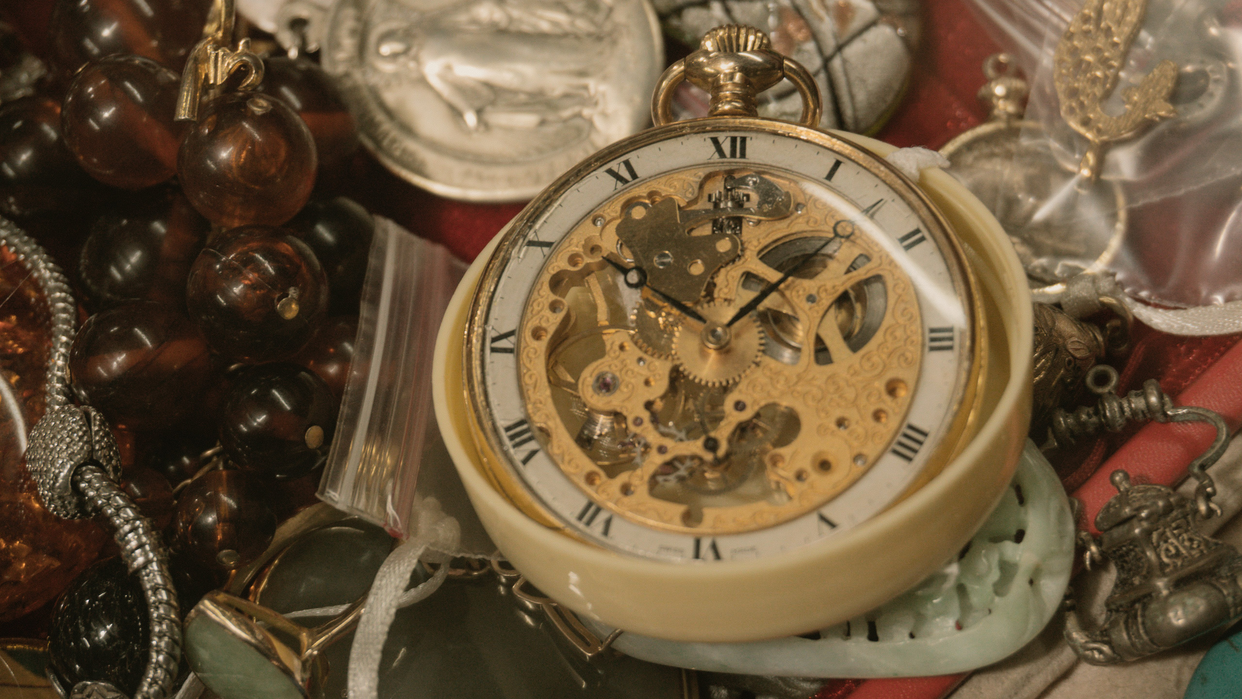 Tucucan Antiques and Furniture