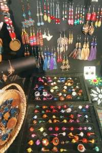 Earings and rings souvenir Via Pinterest